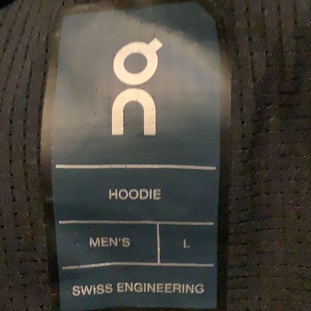 This Hoodie Combines Classic Functionality With N… - image 5